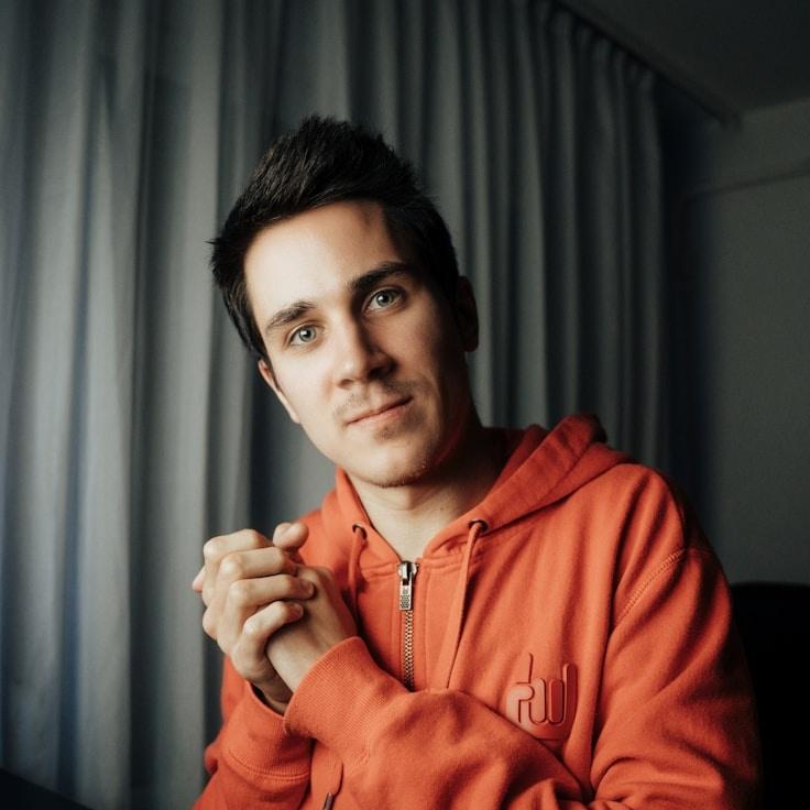 Portrait of Ravi meditation instructor